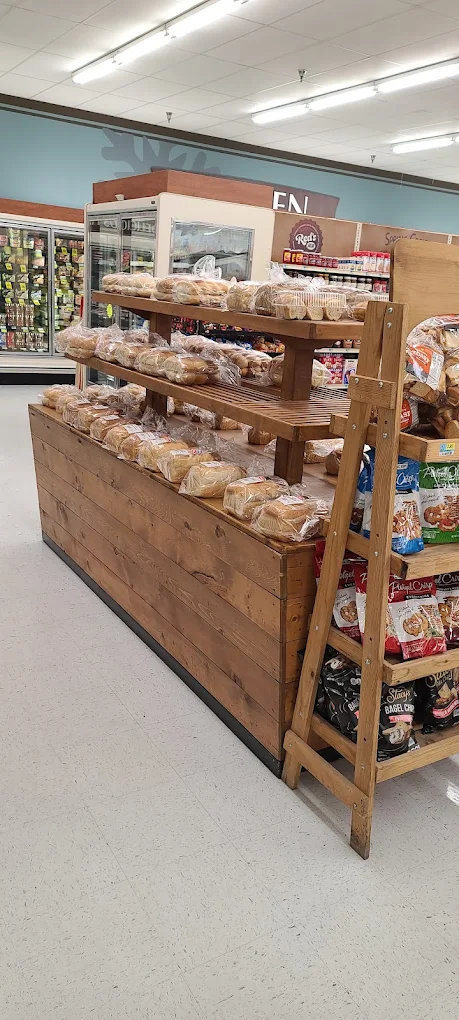 Red's Hometown Market
