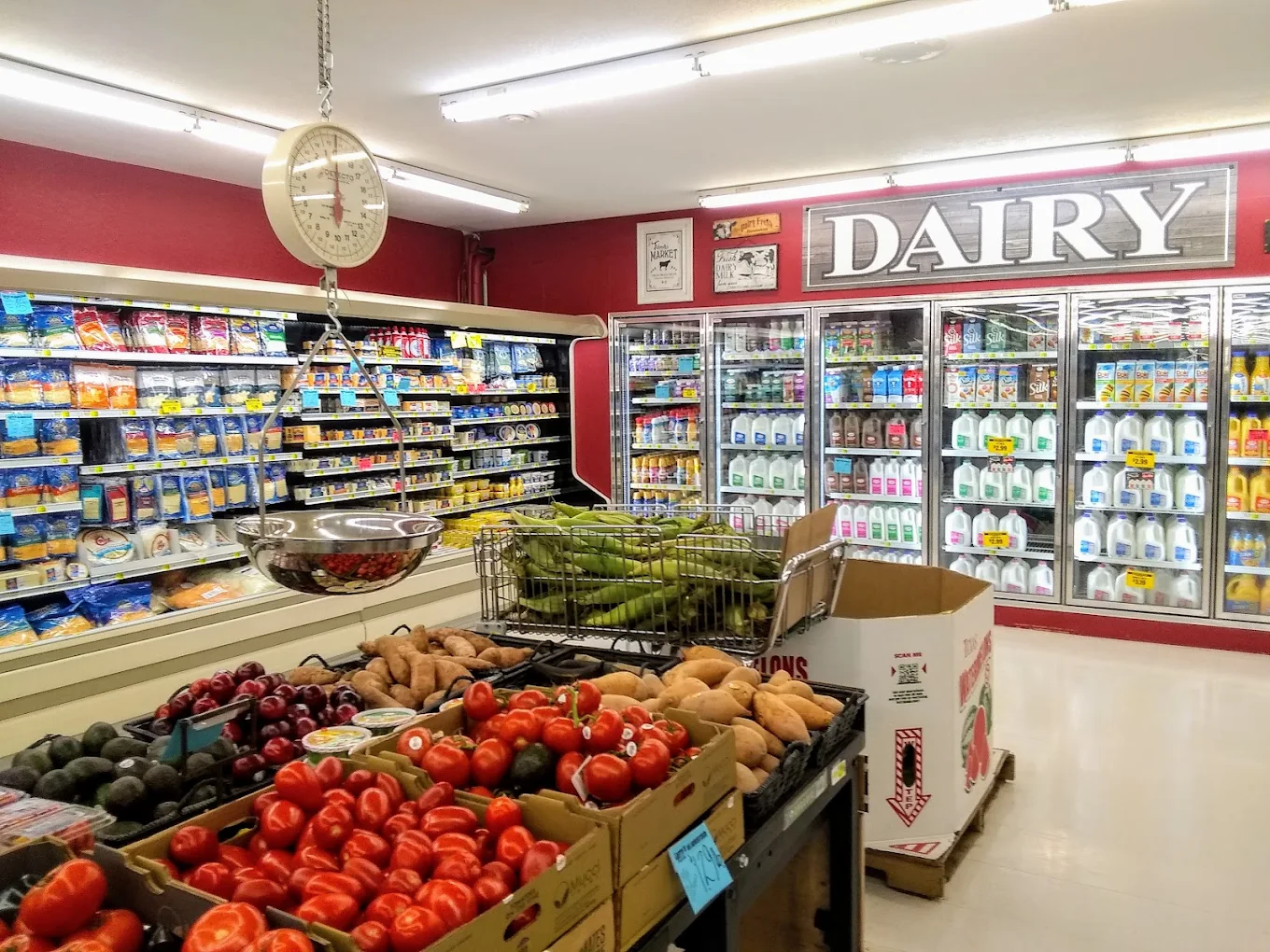 Larry's Super Market - Battle Lake