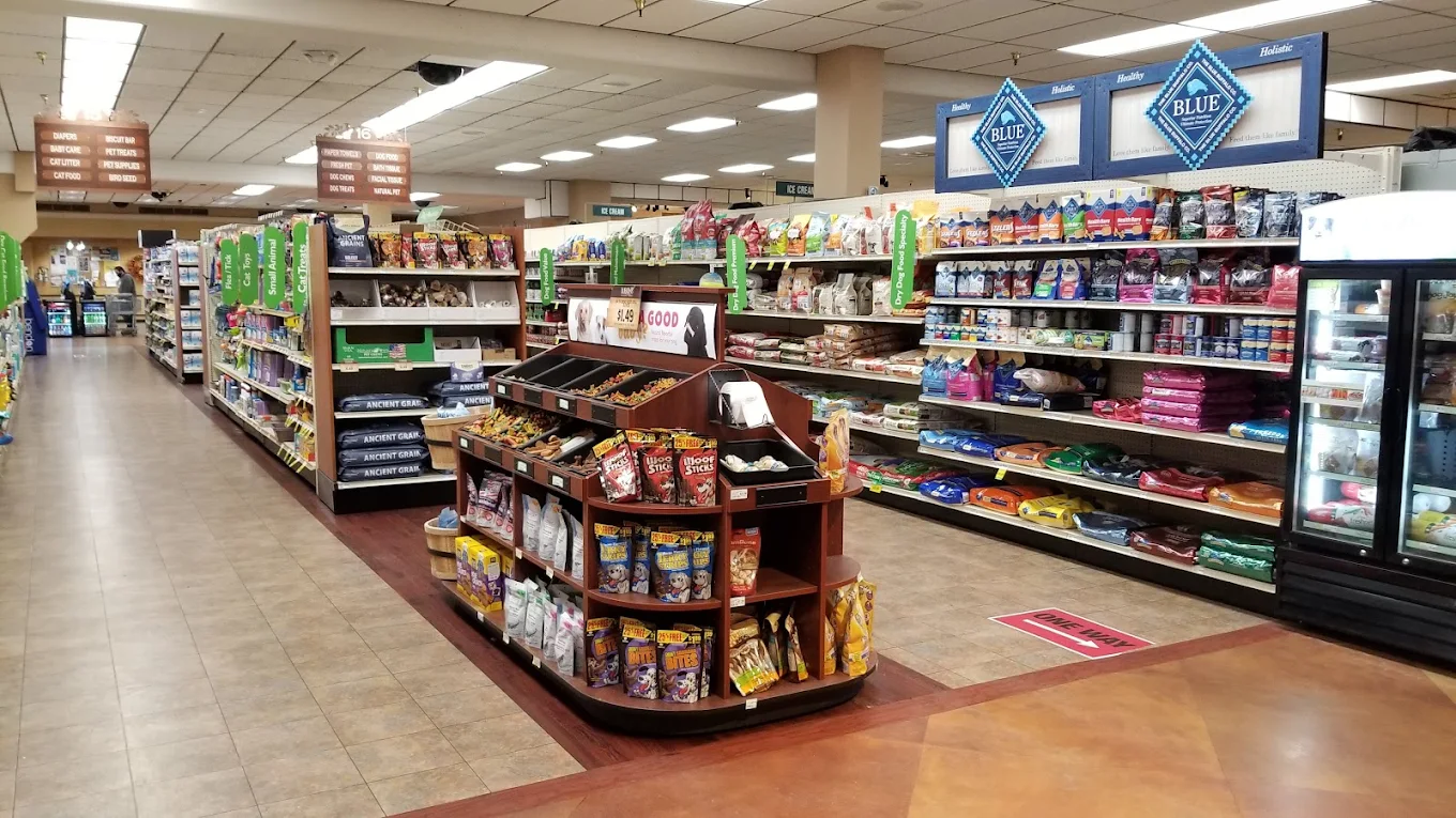Lueken's Village Foods - North