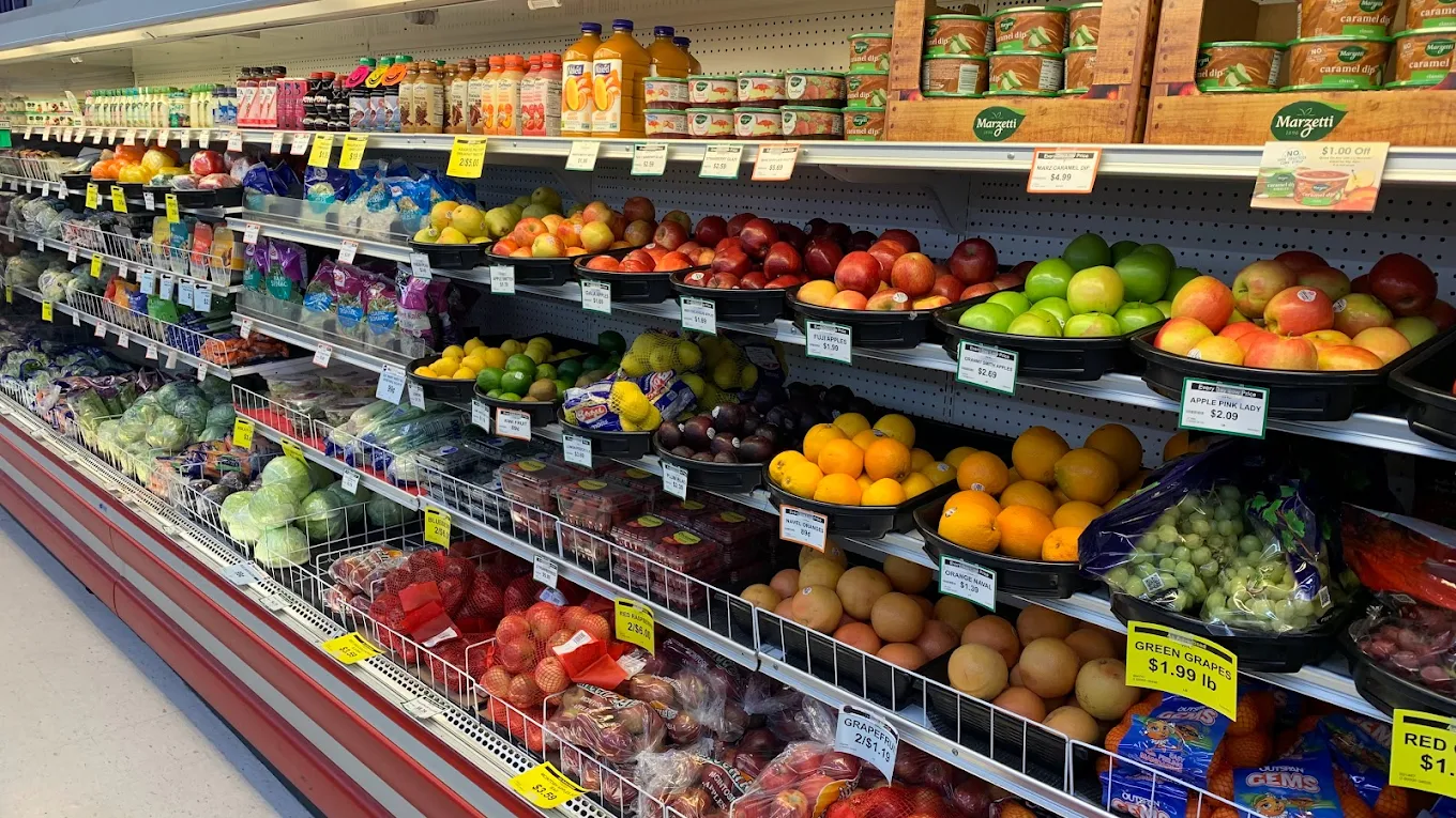Maynard's Food Center of Westbrook