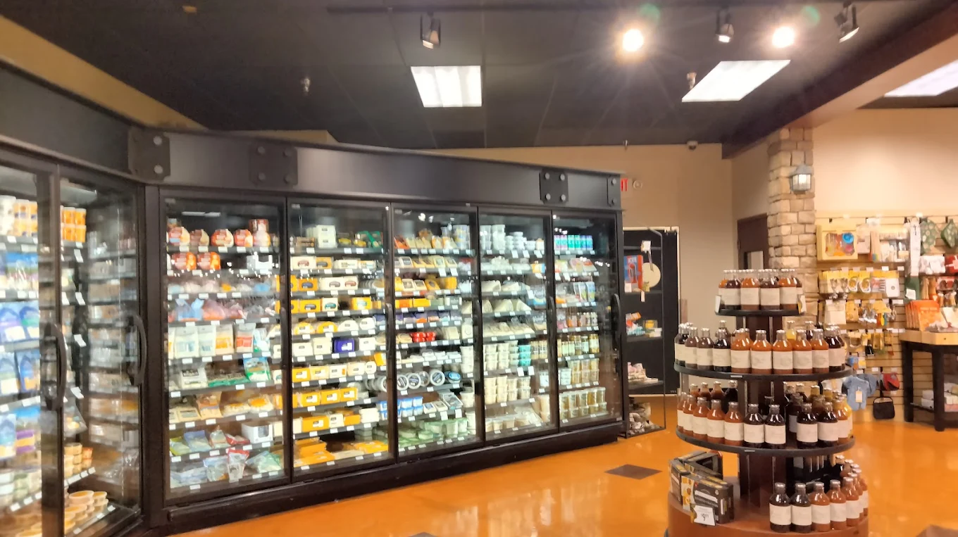 Kowalski's White Bear MKT