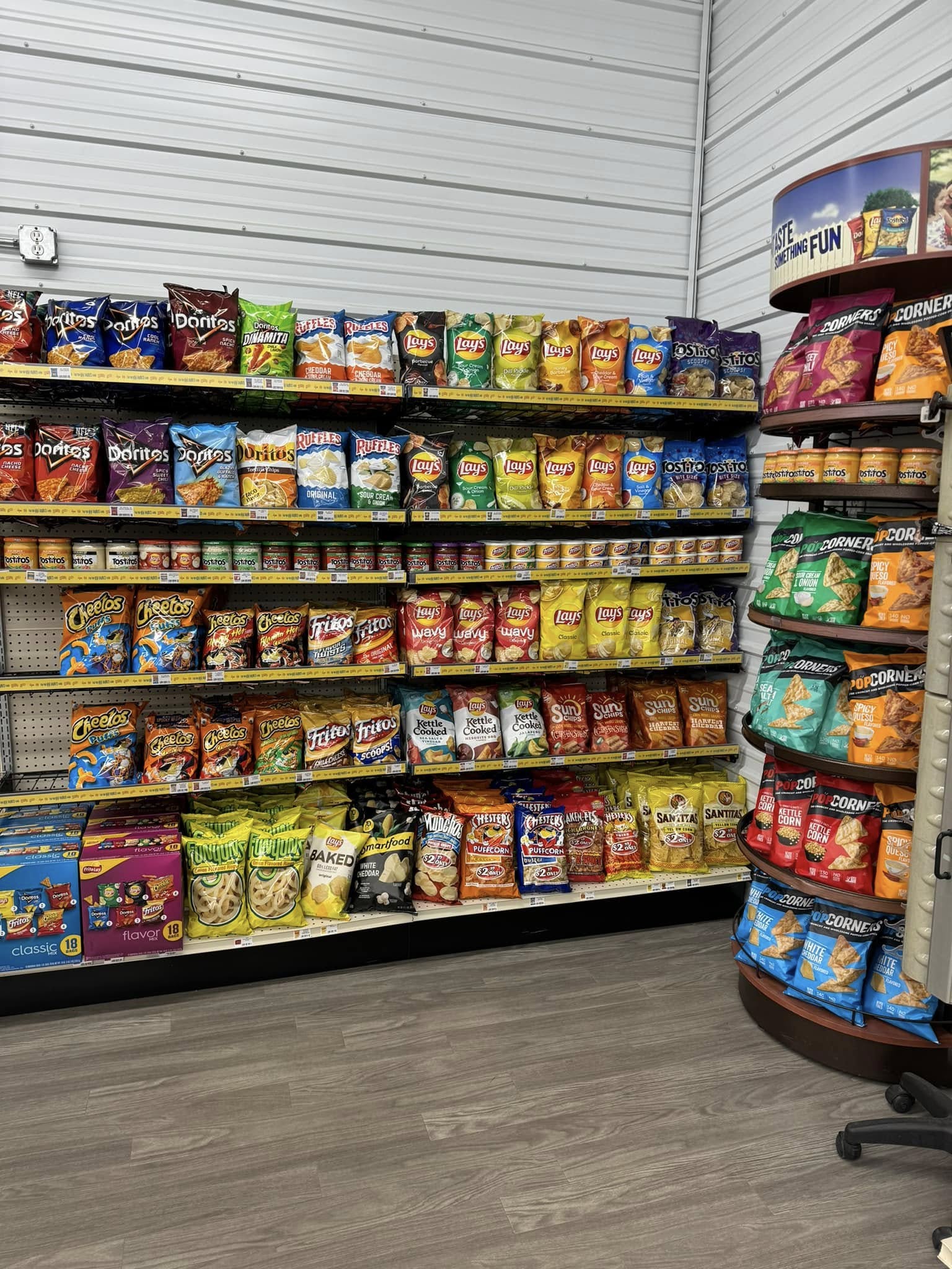Hometown Grocery & Goods