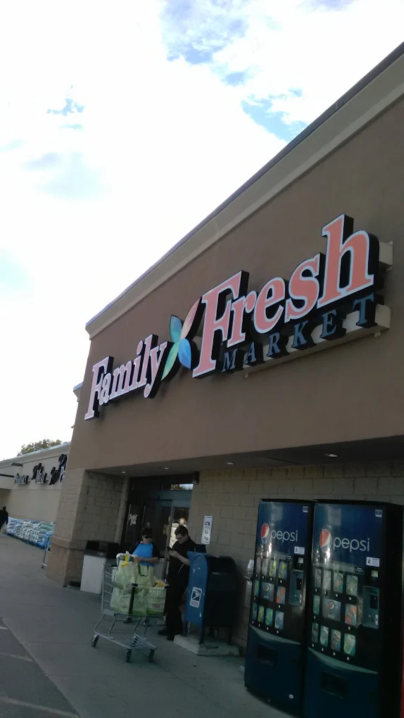 Family Fresh Market - Saint Peter