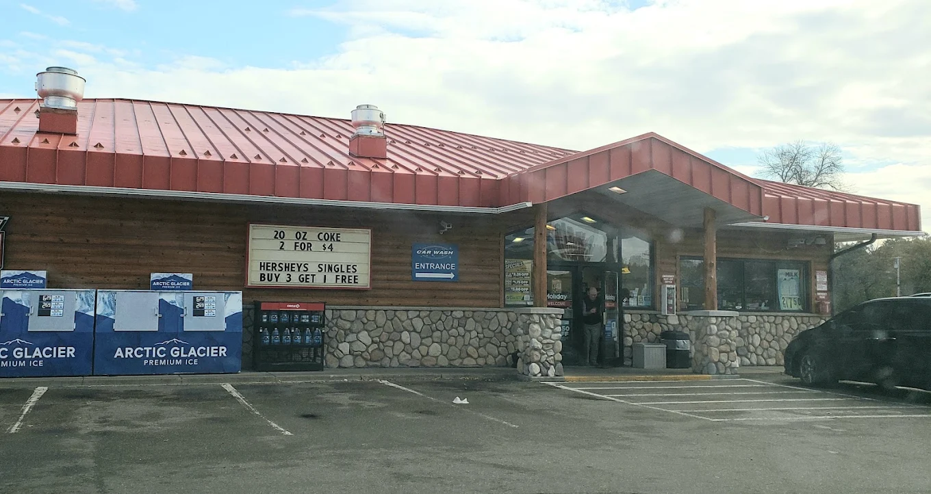 Holiday Stationstore - Deerwood