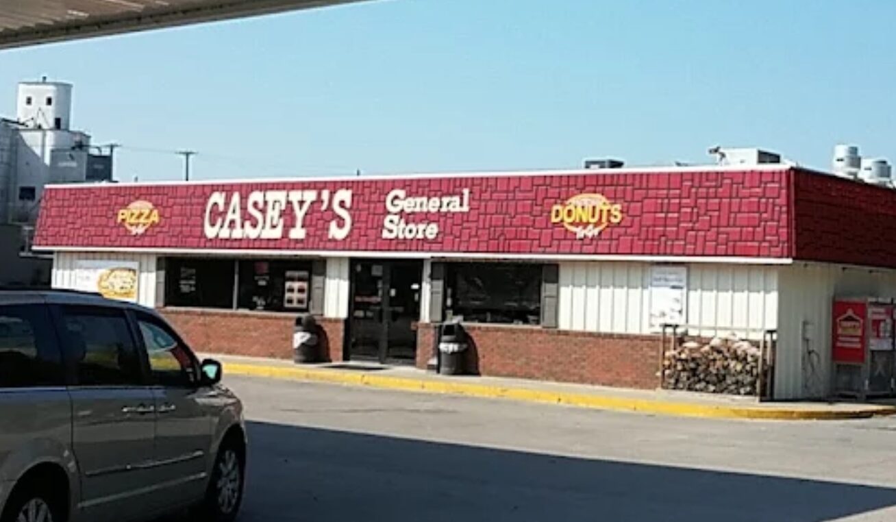 Casey’s General Store - Montevideo 1
